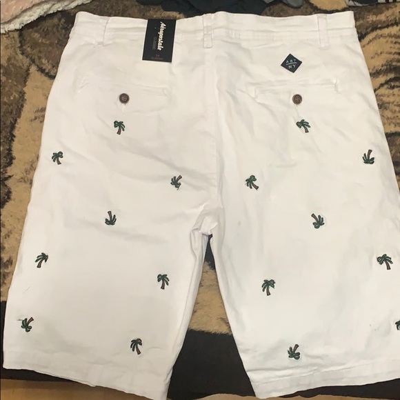 Aeropostale palm tree shorts - Picture 2 of 2